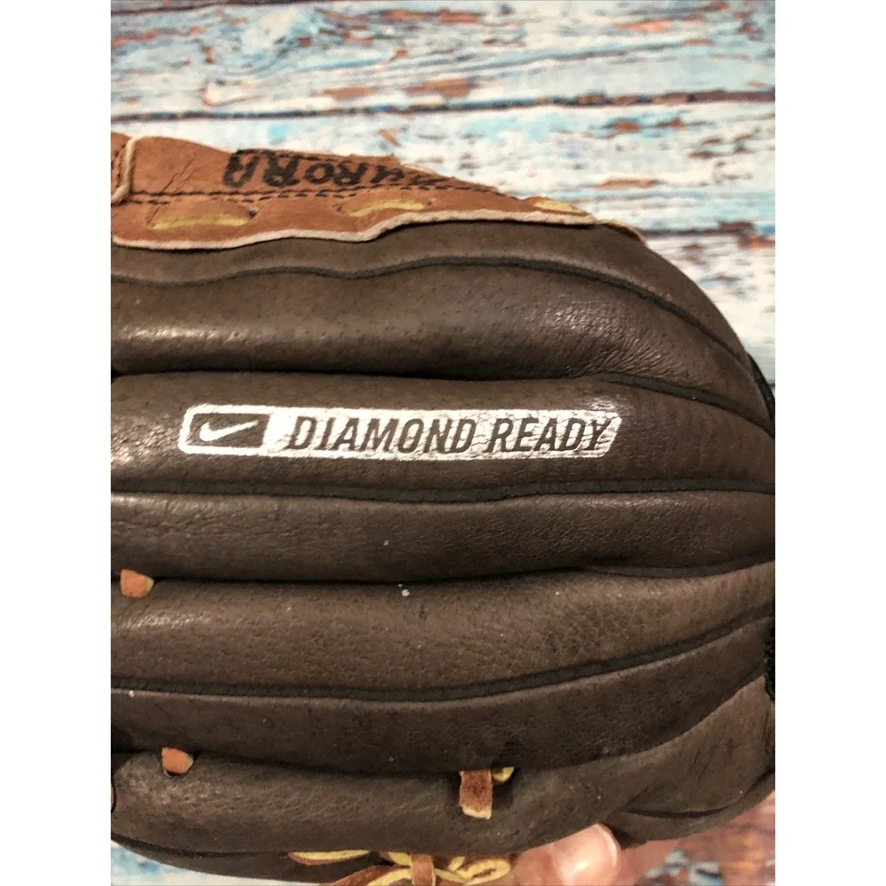 NIKE Baseball Mitt Youth Size Diamond Ready 10.00